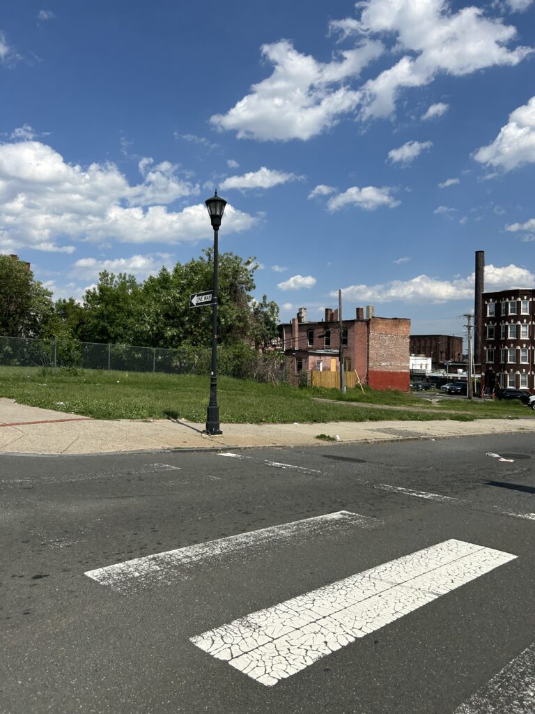 Holyoke, Massachusetts. Median household income: $37,954.